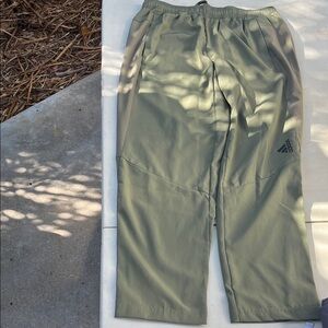 Adidas Men's Khaki Joggers men’s large NWT